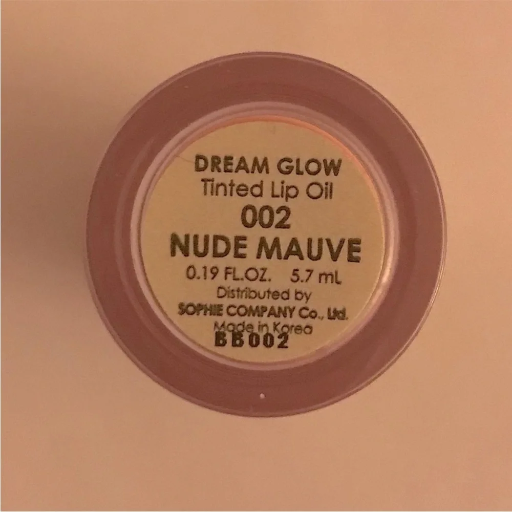 Glowiest Dream Glow Tinted Lip Oil 3-in-1 Formula in 002 Nude Mauve, 5.7 g